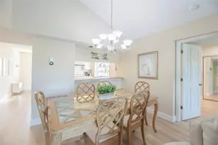 425 Cerromar Terrace, Venice, FL 34293 - Photo 8