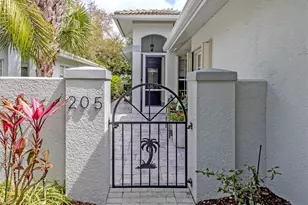 205 Reclinata Cir, Venice, FL 34292 - Photo 4