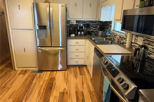 741 Iris Dr, Venice, FL 34293 - Photo 8
