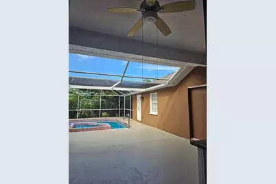 417 Lake Of The Woods Drive, Venice, FL 34293 - Photo 10