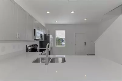 8793 Daybreak Street, Sarasota, FL 34241 - Photo 10