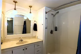 149 S Port Dr, Venice, FL 34285 - Photo 12