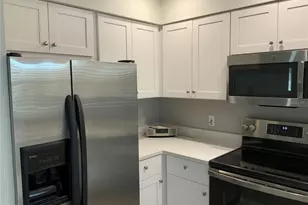 2118 Michele Dr, Sarasota, FL 34231 - Photo 4