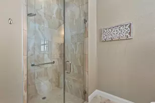 429 Nokomis Ave S, Venice, FL 34285 - Photo 24