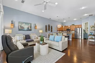 429 Nokomis Ave S, Venice, FL 34285 - Photo 2