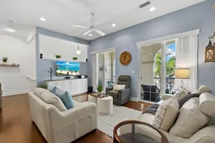 429 Nokomis Ave S, Venice, FL 34285 - Photo 12