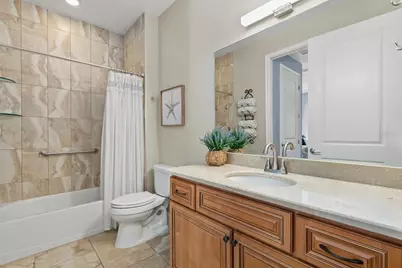 429 Nokomis Avenue S, Venice, FL 34285 - Photo 32