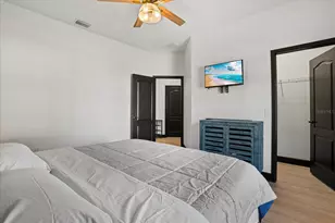 1185 S Shade Ave, Sarasota, FL 34237 - Photo 18