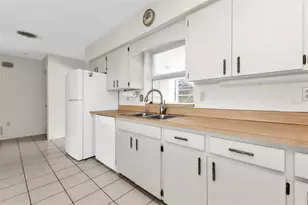 1050 Oleander St, Englewood, FL 34223 - Photo 8