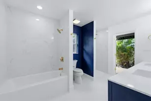 2324 Riverwood Pines Dr, Sarasota, FL 34231 - Photo 24