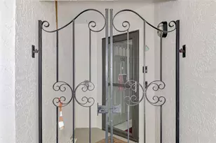 796 Capri Isles Blvd, Venice, FL 34292 - Photo 6