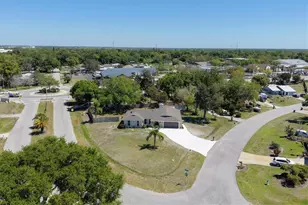 5251 Bunyan St, Sarasota, FL 34232 - Photo 2