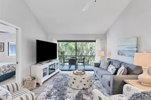 667 Bird Bay Cir, Venice, FL 34285 - Photo 4