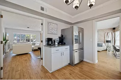 117 Aurora Street E, Venice, FL 34285 - Photo 8