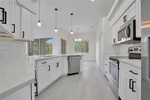 8533 Gateway Ct, Englewood, FL 34224 - Photo 10