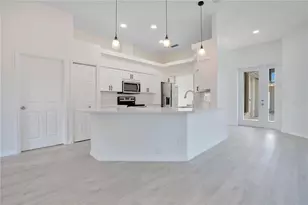 8533 Gateway Ct, Englewood, FL 34224 - Photo 6