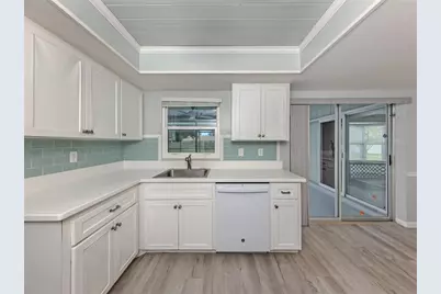 1053 Derian Place, Nokomis, FL 34275 - Photo 12