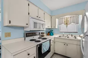 210 Park Blvd N, Venice, FL 34285 - Photo 12