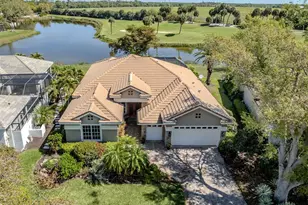 411 Wellington Ct, Venice, FL 34292 - Photo 2