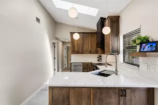 440 Palmetto Ct, Venice, FL 34285 - Photo 8