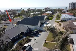 15 Gulf Manor Dr, Venice, FL 34285 - Photo 1