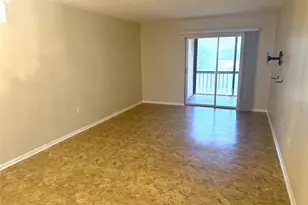 102 Capri Isles Blvd, Venice, FL 34292 - Photo 6