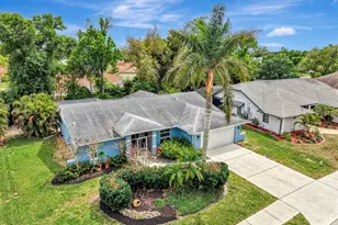 504 Cedarwood Ln, Venice, FL 34293 - Photo 6