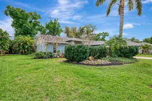 504 Cedarwood Ln, Venice, FL 34293 - Photo 8