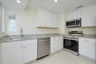 470 Artists Ave, Englewood, FL 34223 - Photo 16