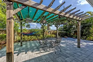 1261 Lakeside Dr, Venice, FL 34293 - Photo 32