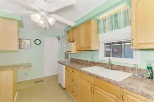 349 Longwood Dr, Venice, FL 34285 - Photo 14