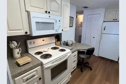 803 Jolanda Circle, Venice, FL 34285 - Photo 18