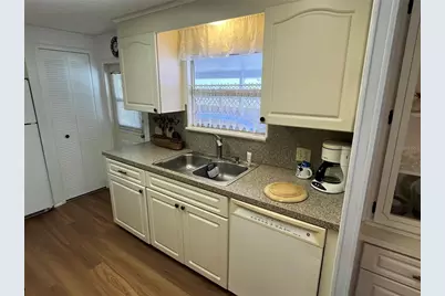 803 Jolanda Circle, Venice, FL 34285 - Photo 20