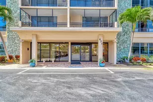 631 Alhambra Rd, Venice, FL 34285 - Photo 4