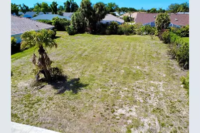 565 Park Estates Square, Venice, FL 34293 - Photo 6