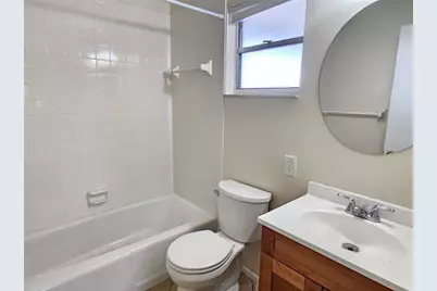 105 Base Avenue E, Venice, FL 34285 - Photo 26