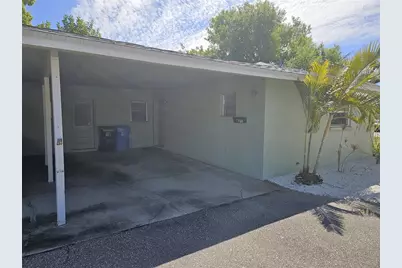105 Base Avenue E, Venice, FL 34285 - Photo 2