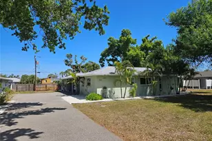 105 Base Ave E, Venice, FL 34285 - Photo 26