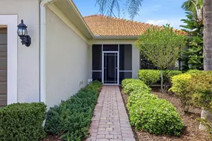 19369 Jacinda St, Venice, FL 34293 - Photo 6