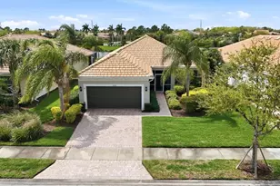 19369 Jacinda St, Venice, FL 34293 - Photo 2