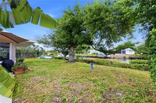 704 Portia St N, Nokomis, FL 34275 - Photo 40