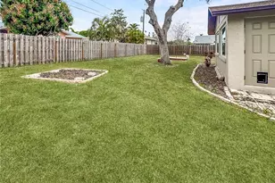 934 Fundy Rd, Venice, FL 34293 - Photo 8