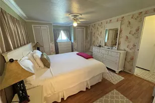 611 Iris Dr, Venice, FL 34293 - Photo 6