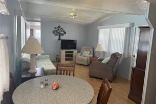 731 Camellia Dr, Venice, FL 34293 - Photo 4