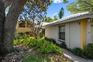 228 Southampton Ln, Venice, FL 34293 - Photo 4