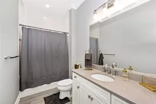 18817 Valleta Ave, Venice, FL 34293 - Photo 40