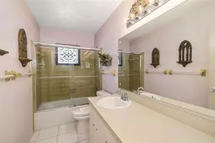 3136 Gulf Gate Dr, Sarasota, FL 34231 - Photo 18