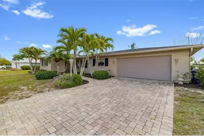 3136 Gulf Gate Drive, Sarasota, FL 34231 - Photo 2