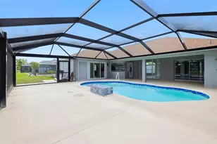 605 Rotonda Cir, Rotonda West, FL 33947 - Photo 6