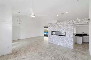 605 Rotonda Cir, Rotonda West, FL 33947 - Photo 20